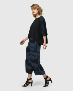Urban Centro Cropped Tee, Navy