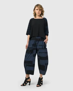 Urban Centro Cropped Tee, Navy