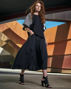 Urban Chelsea Skirt, Black