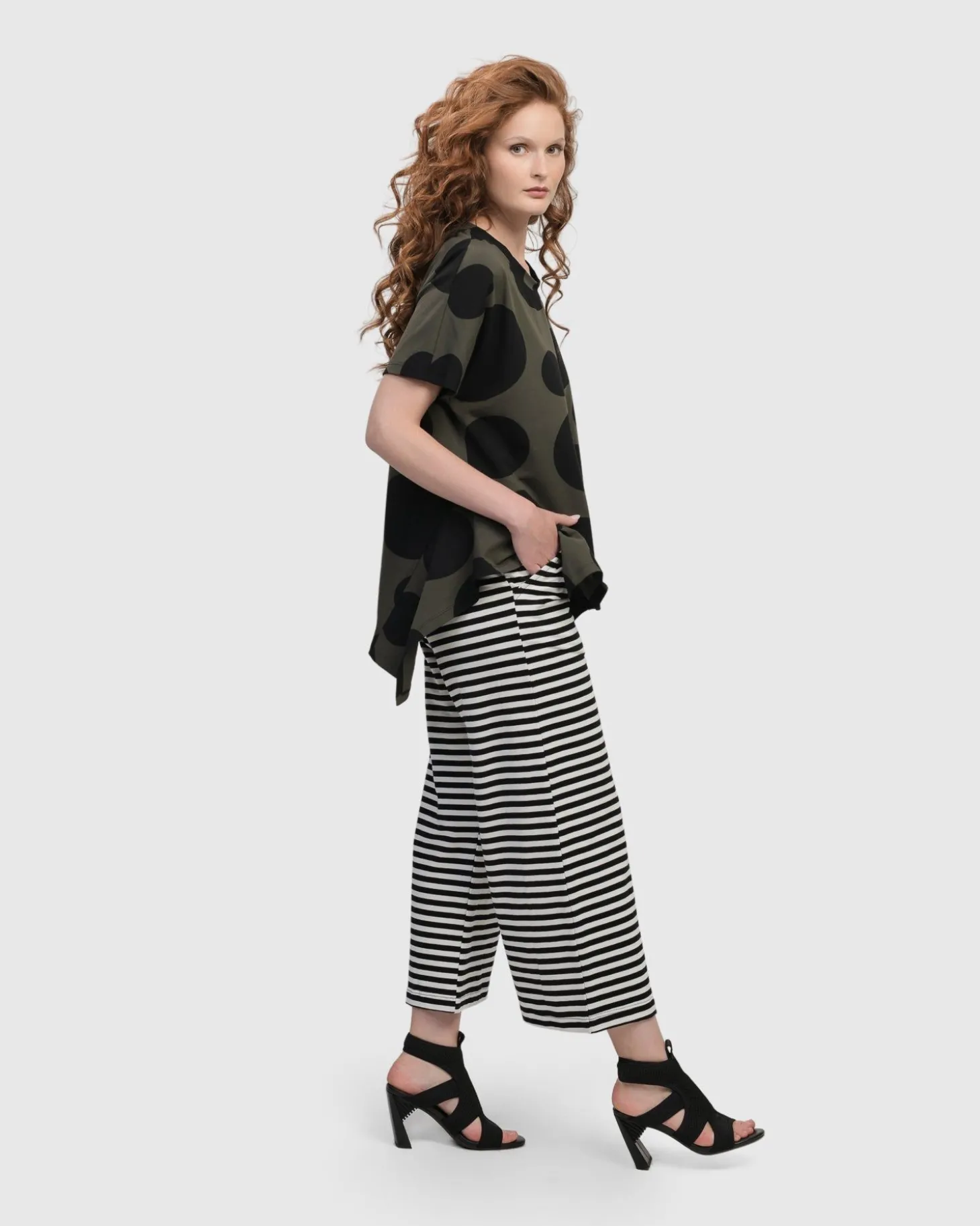 Urban Kiki Relaxed Top, Khaki