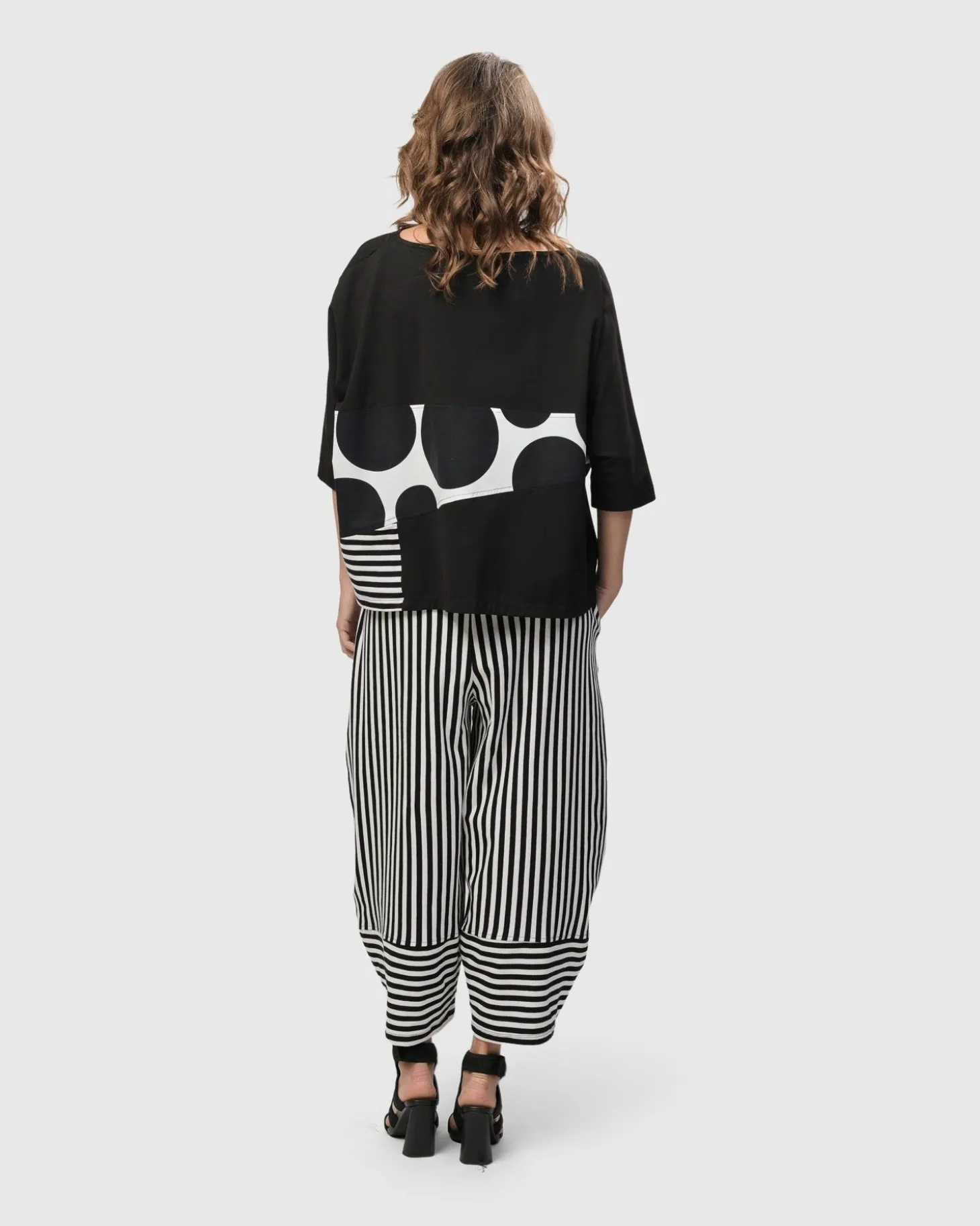 Urban Rockefeller Dots Boxy Tee, Mono