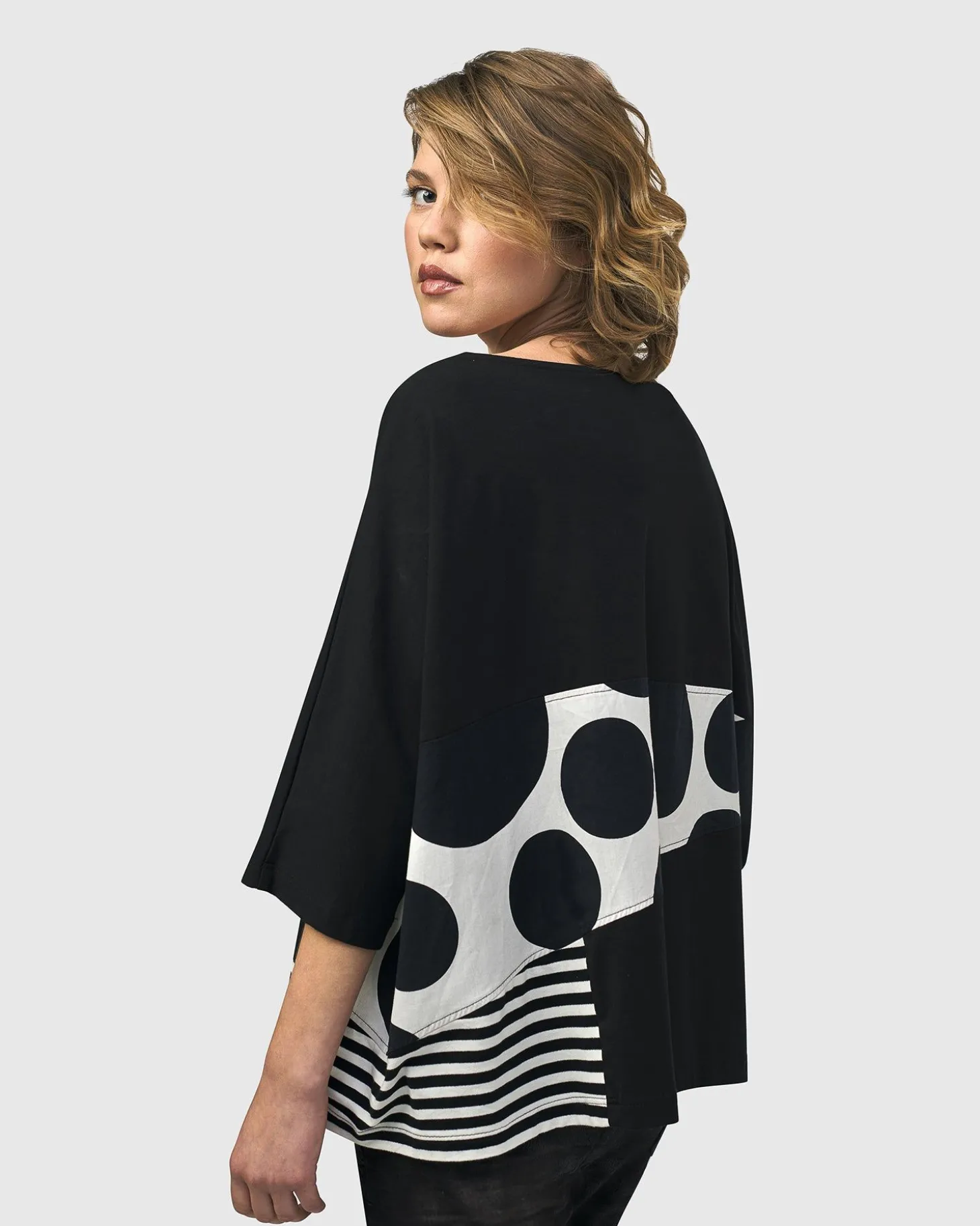 Urban Rockefeller Dots Boxy Tee, Mono