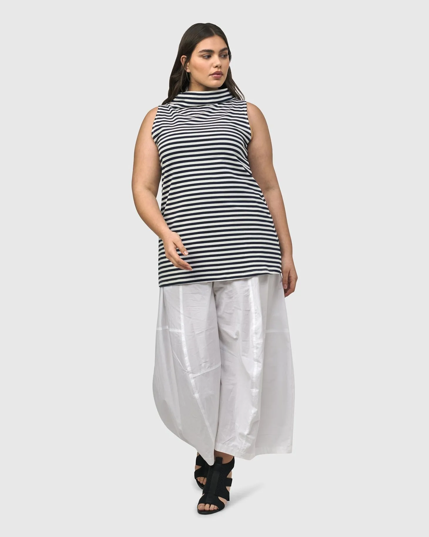 Urban Sleeveless Mockneck Top, Navy