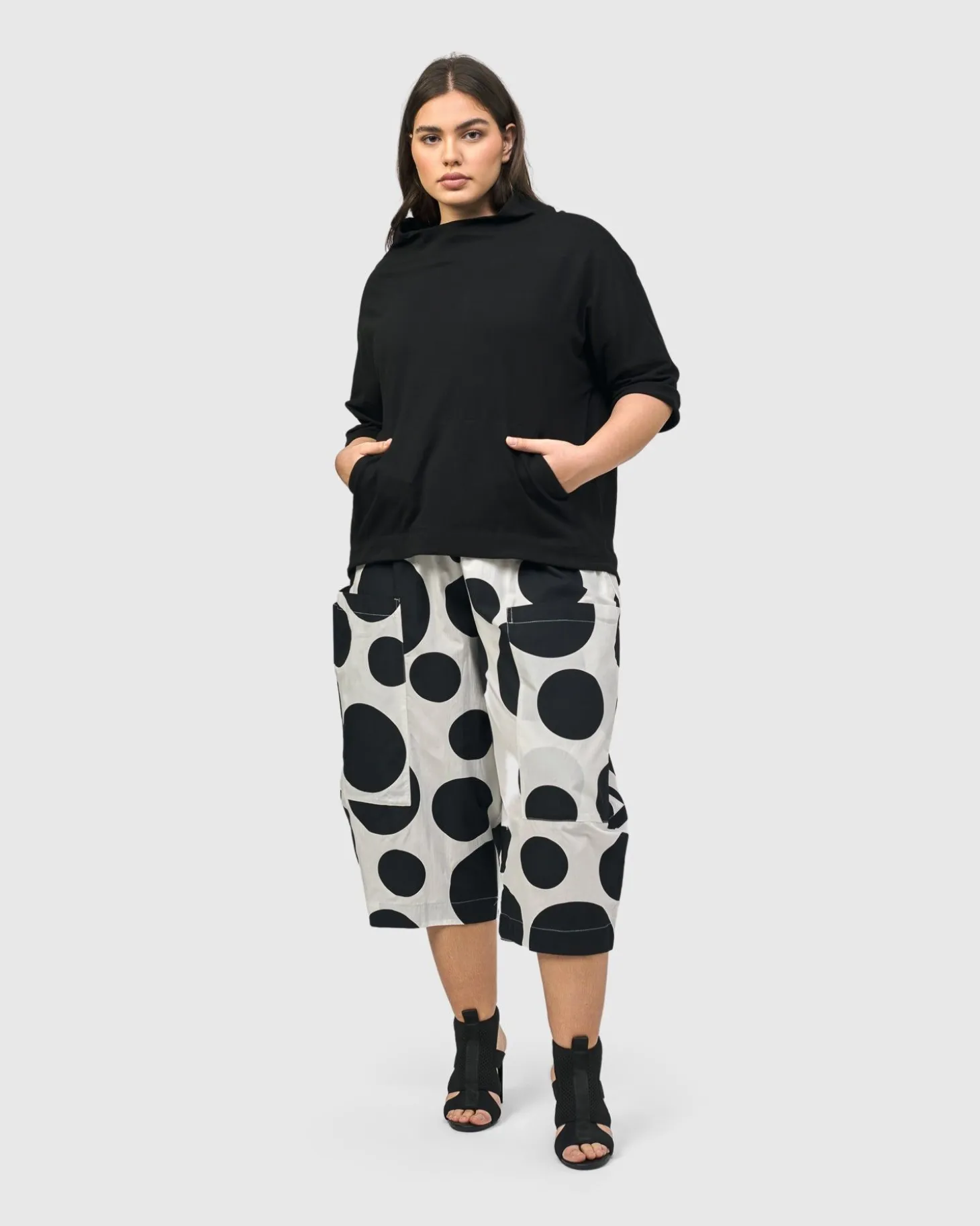 Urban Wanderer Sweatshirt, Black